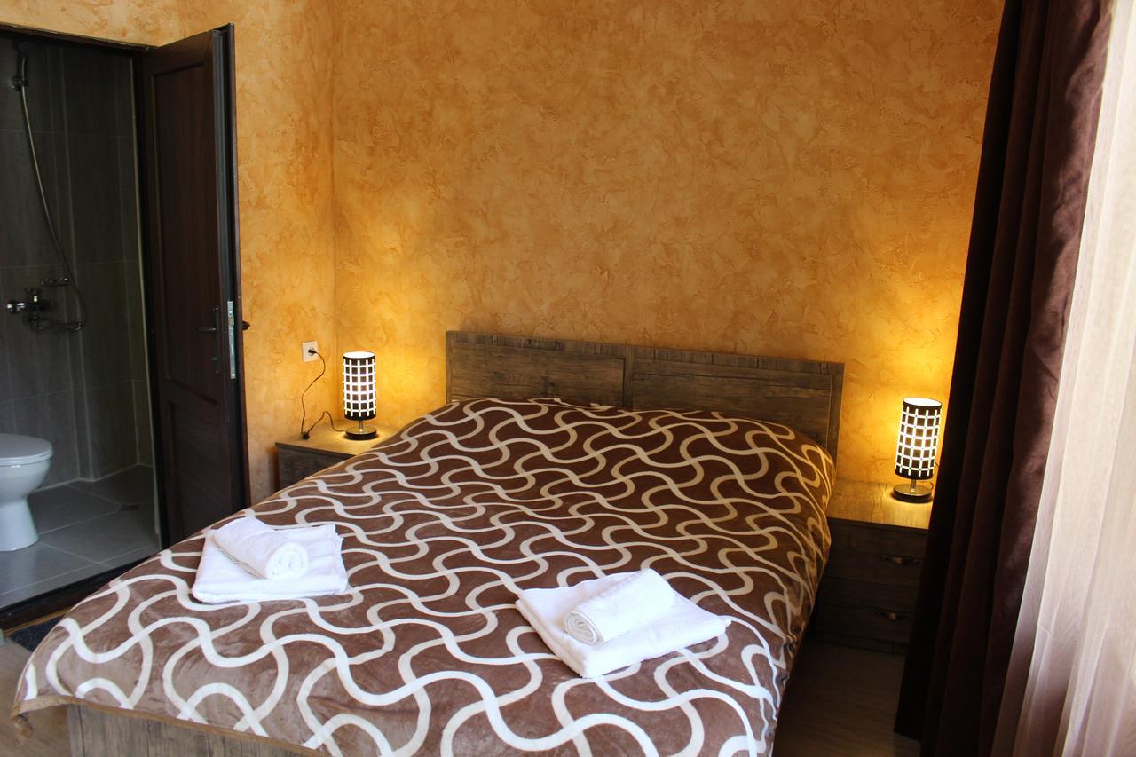 Maia'S Guesthouse Chvabiani ภายนอก รูปภาพ