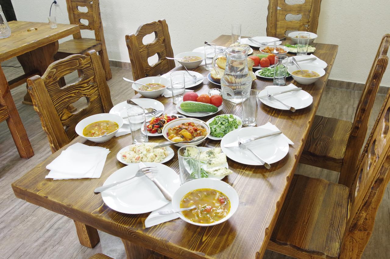 Maia'S Guesthouse Chvabiani ภายนอก รูปภาพ